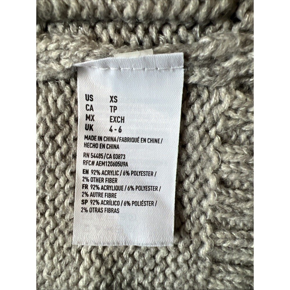 American Eagle Cardigan Gray Black‎ Silver Fair Isle Chevron Sweater Women XS - Picture 6 of 10